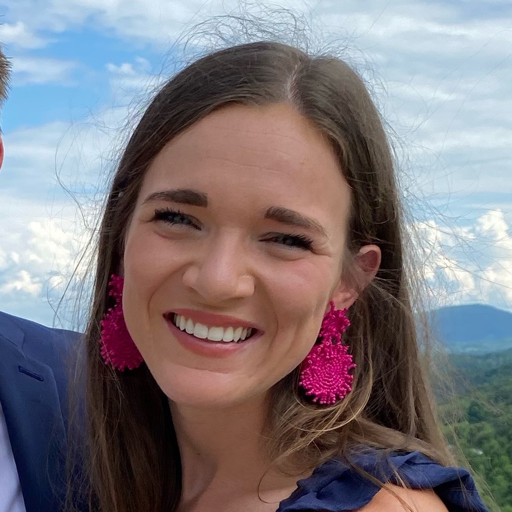 Meet your Posher, Caroline